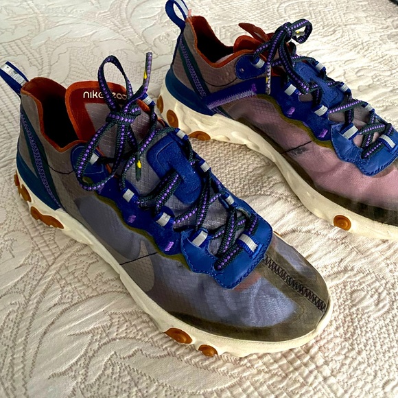 dusty peach nike react